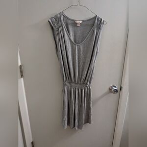 Tori Richard Small Gray Summer Casual Dress Soft Vacation Summer Pool Cruise EUC